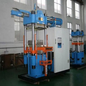 rubber injection moulding machine