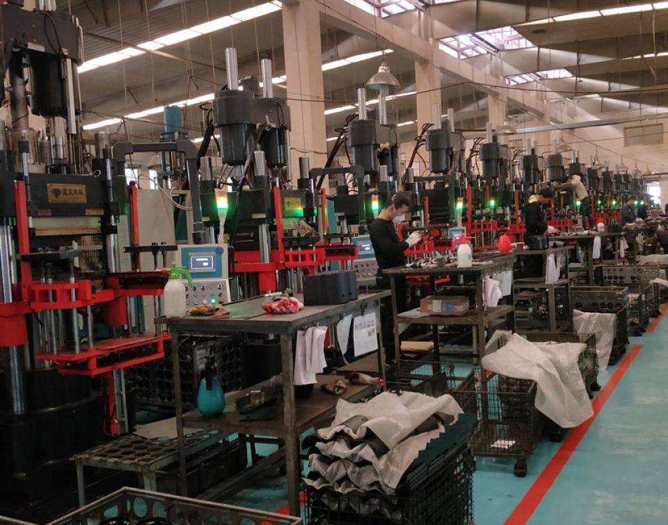 A series Rubber lnjection Machines