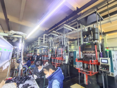 Solid Rubber Wheel Injection Machine