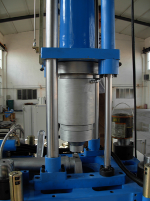 1712455127908073.jpg Máquina de moldagem por injeção de borracha LBZ-550A-2.jpg