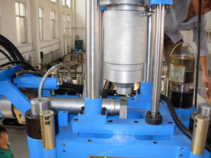 1712455121345544.jpg Máquina de moldagem por injeção de borracha LBZ-550A-1.jpg