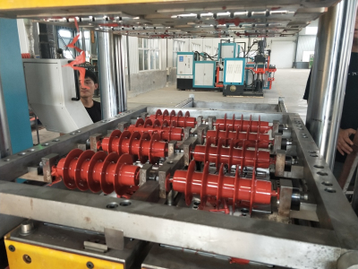 Máquina de moldeo por inyección de pararrayos